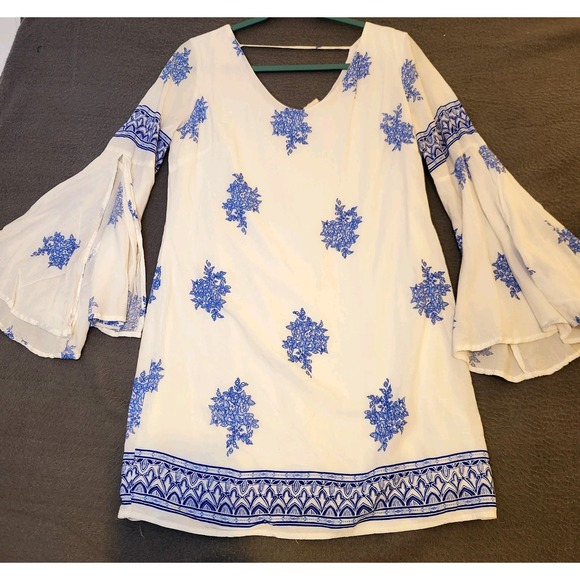 Pink Owl Dresses & Skirts - Pink Owl Tunic Mini Dress Sz S White Blue Floral Flared Bell Sleeve‎ Boho Hippy